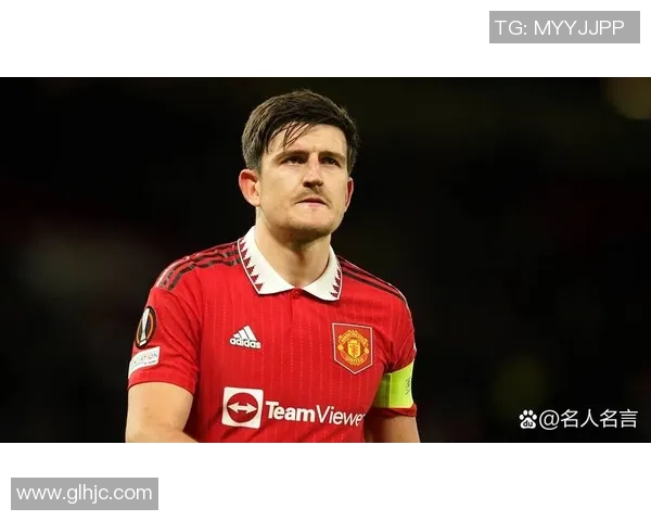 曼联足球球星扑克牌全景展示重现红魔传奇人物与经典时刻