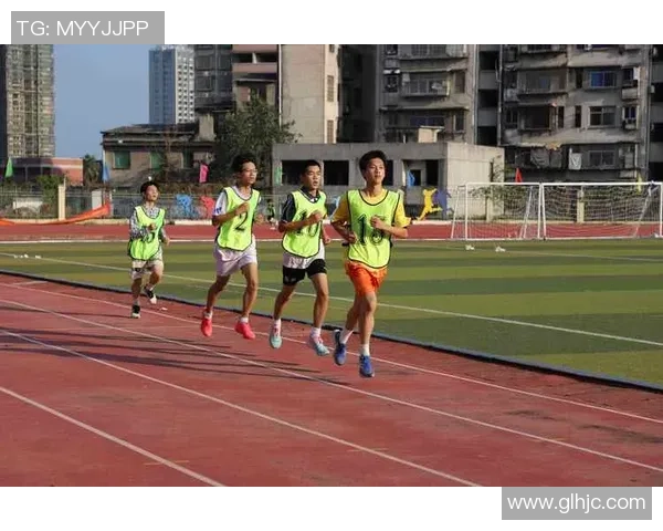 球场传奇再现：聚焦全球足球巨星的风采与荣耀时刻