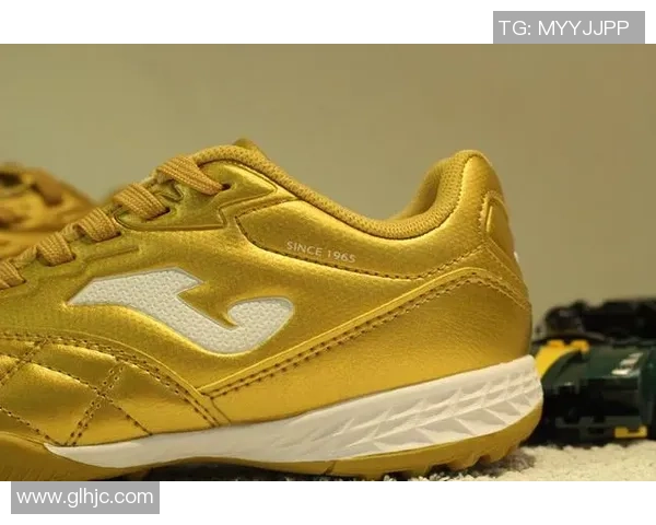 穿荷马足球鞋的明星球员有哪些探秘与他们的场上表现