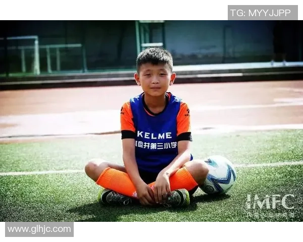 足球星光璀璨 众球员齐聚共赴绿茵梦想之战