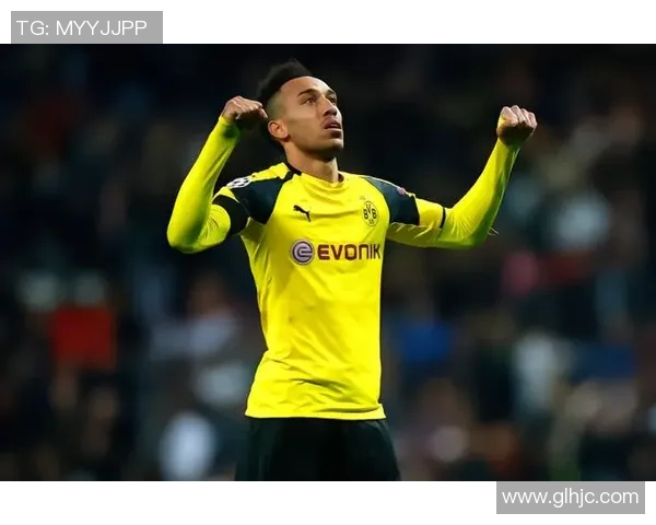 足球颜值天花板大集合:这些球星的迷人面容让你眼前一亮 足球颜值天花板大集合:这些球星的迷人面容让你眼前一亮